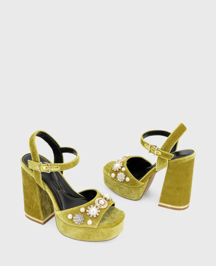 Dolly Charms Velvet Platform Sandal>Kenneth Cole Outlet