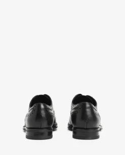 Futurepod Leather Lace-Up Oxford with Medallion Cap Toe><noscript><img width=