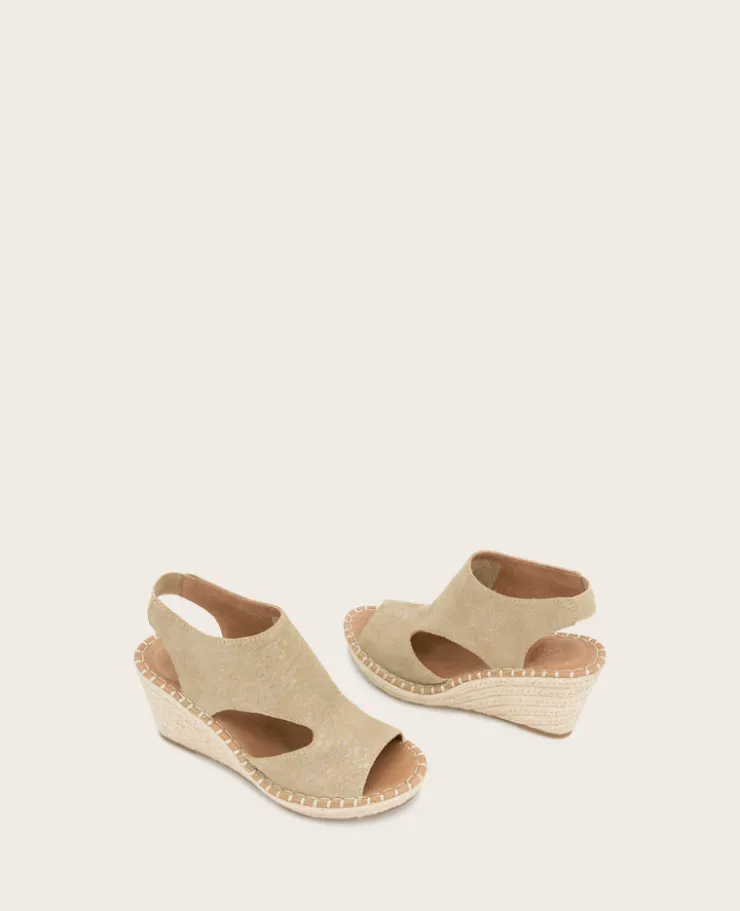 GENTLE SOULS - Cody Metallic Suede Espadrille Wedge>Kenneth Cole Hot