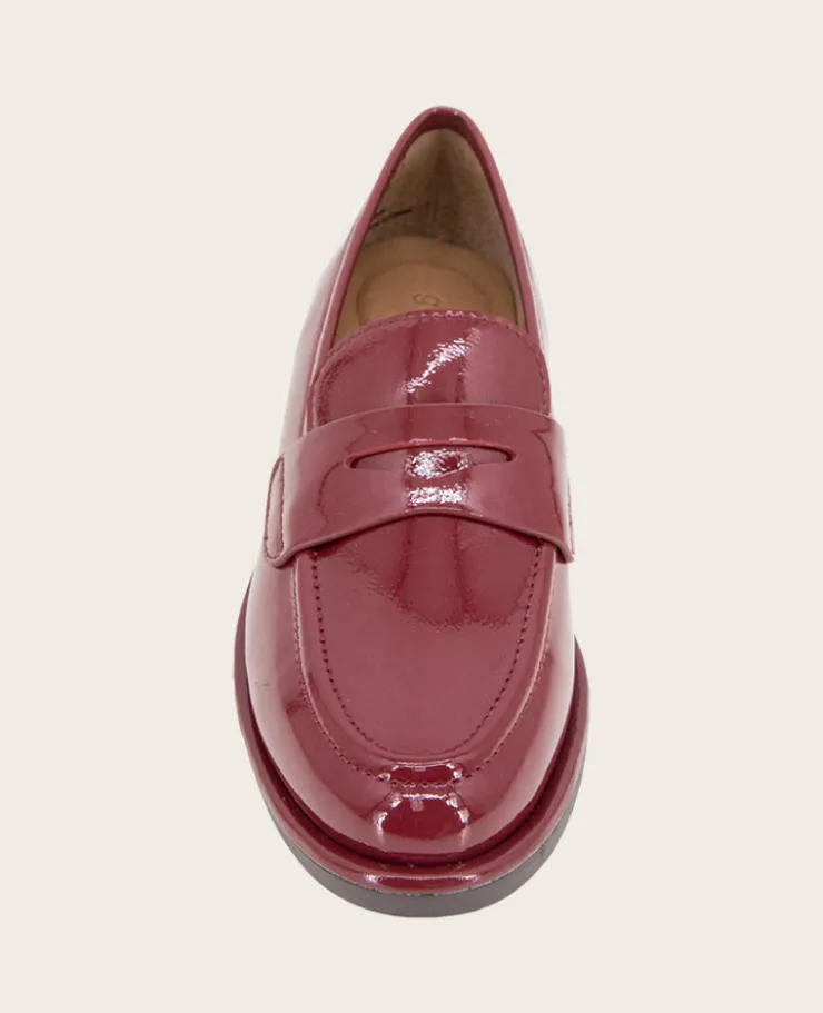 GENTLE SOULS - Cybil Crinkle Patent Loafer>Kenneth Cole Online