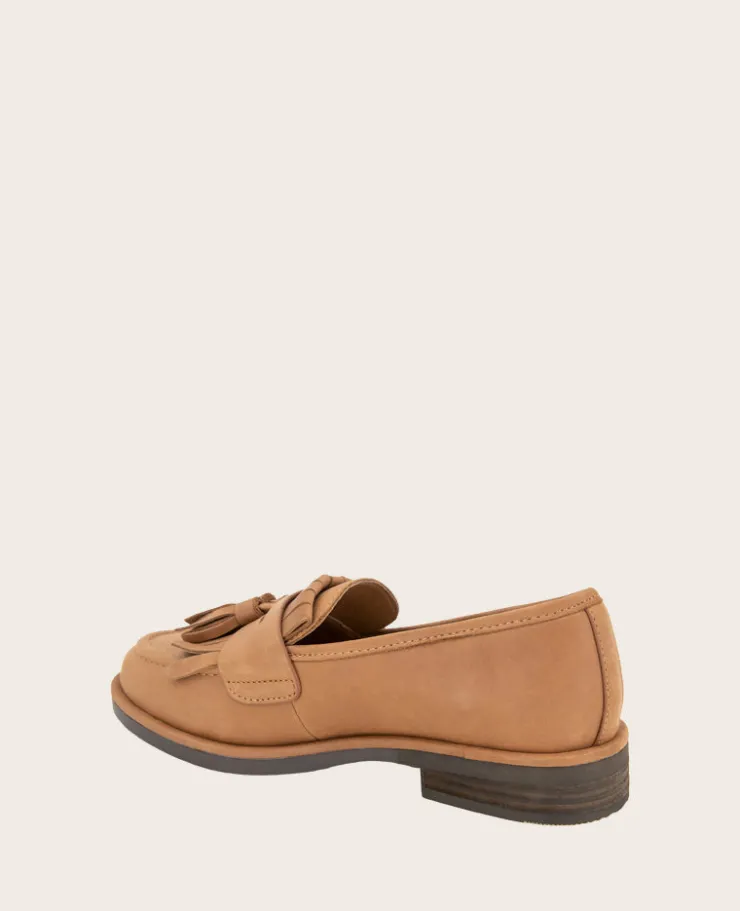 GENTLE SOULS - Cydney Suede Tassel Loafer>Kenneth Cole Online