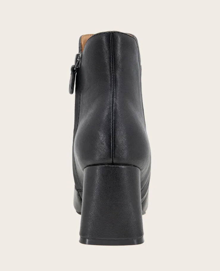 GENTLE SOULS - Danbury Leather Double Gore Heel Boot>Kenneth Cole Hot