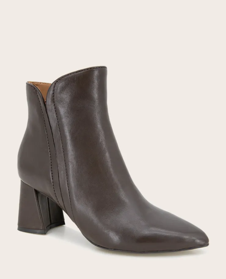 GENTLE SOULS - Danbury Leather Double Gore Heel Boot>Kenneth Cole Hot