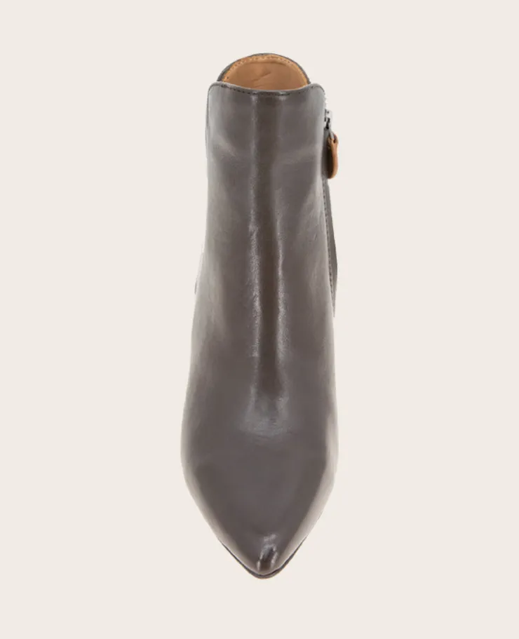 GENTLE SOULS - Danbury Leather Double Gore Heel Boot>Kenneth Cole Hot