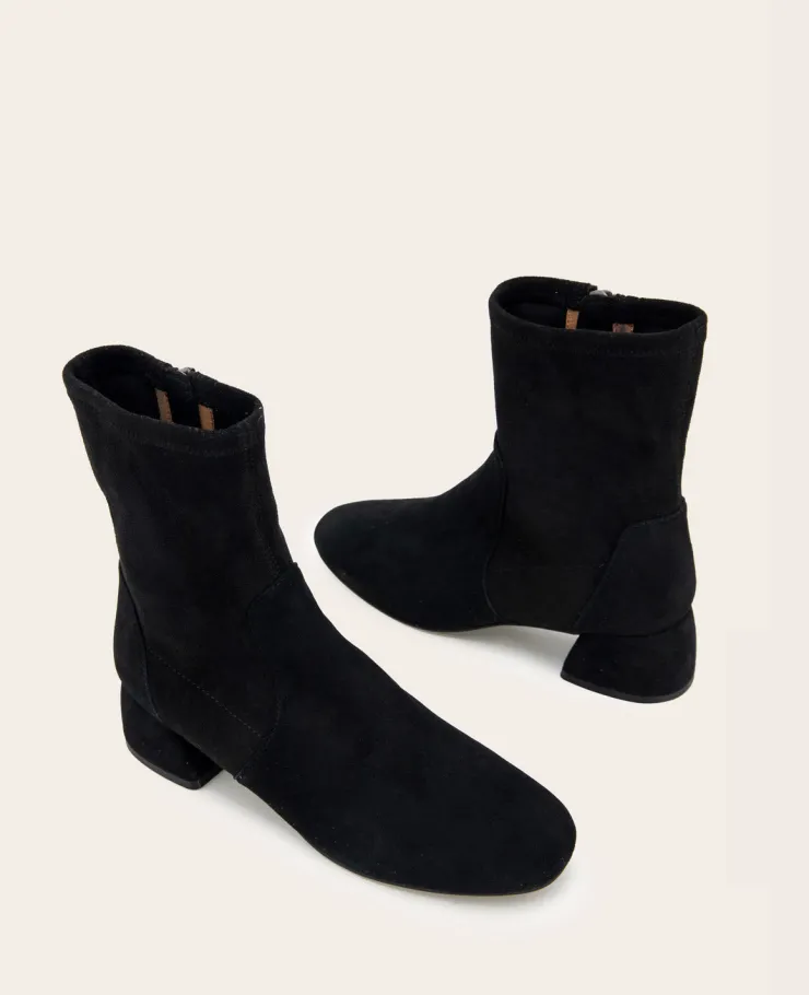GENTLE SOULS - Emily Suede Side Zip Boot>Kenneth Cole Outlet