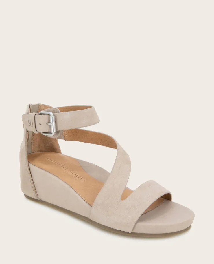 GENTLE SOULS - Gwen Nubuck Wedge Sandal>Kenneth Cole