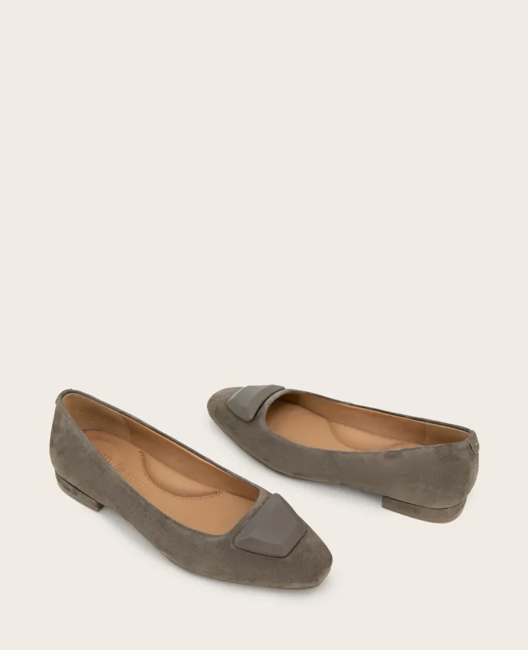 GENTLE SOULS - Hanette Suede Flat>Kenneth Cole Sale