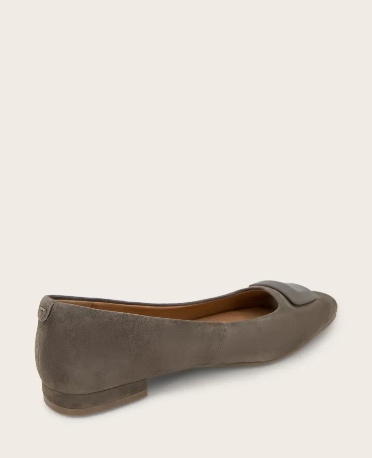 GENTLE SOULS - Hanette Suede Flat>Kenneth Cole Sale
