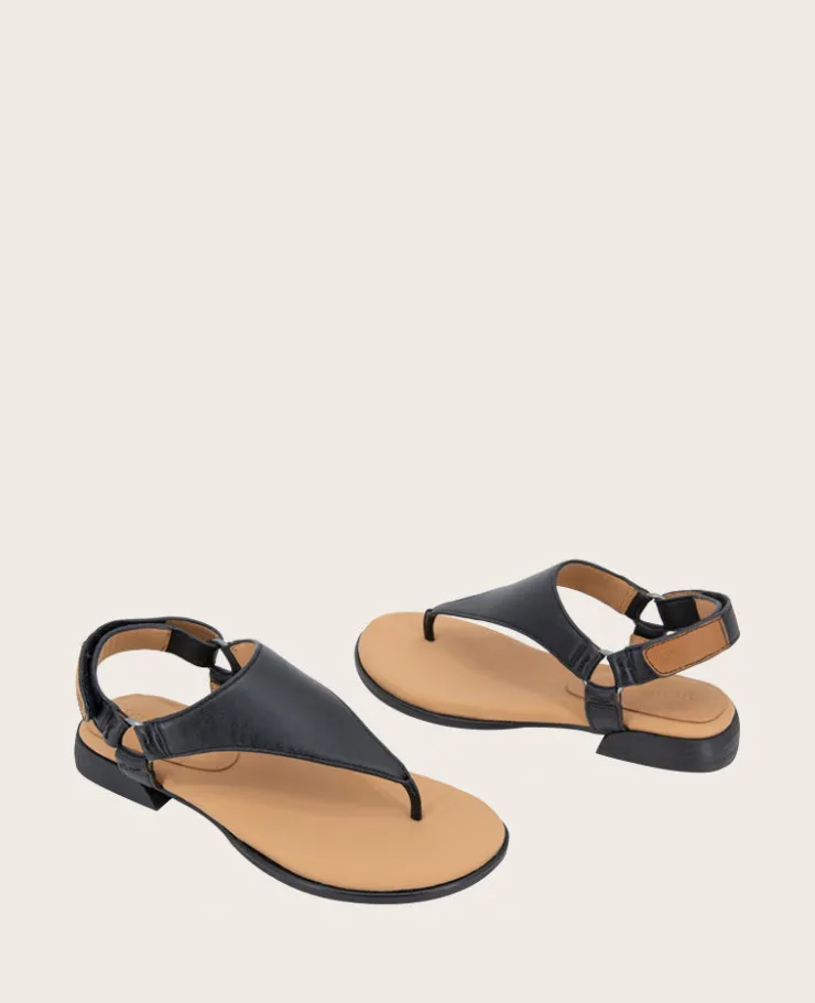 GENTLE SOULS - Holly Leather Ankle Strap Thong>Kenneth Cole Hot