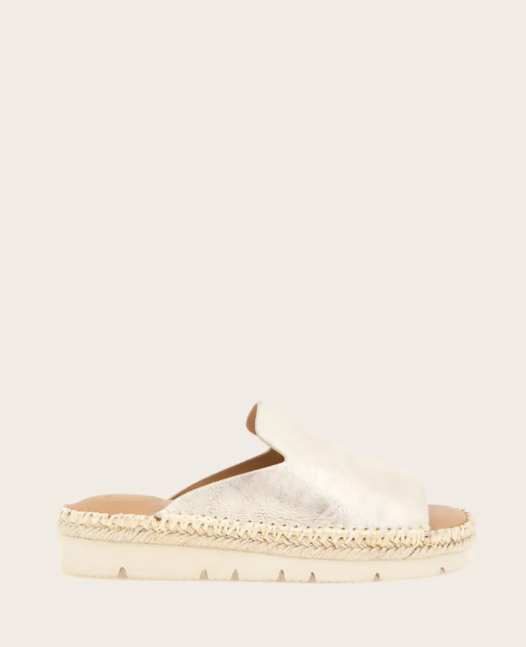 GENTLE SOULS - Leilani Metallic Platform Slip On Sandal>Kenneth Cole