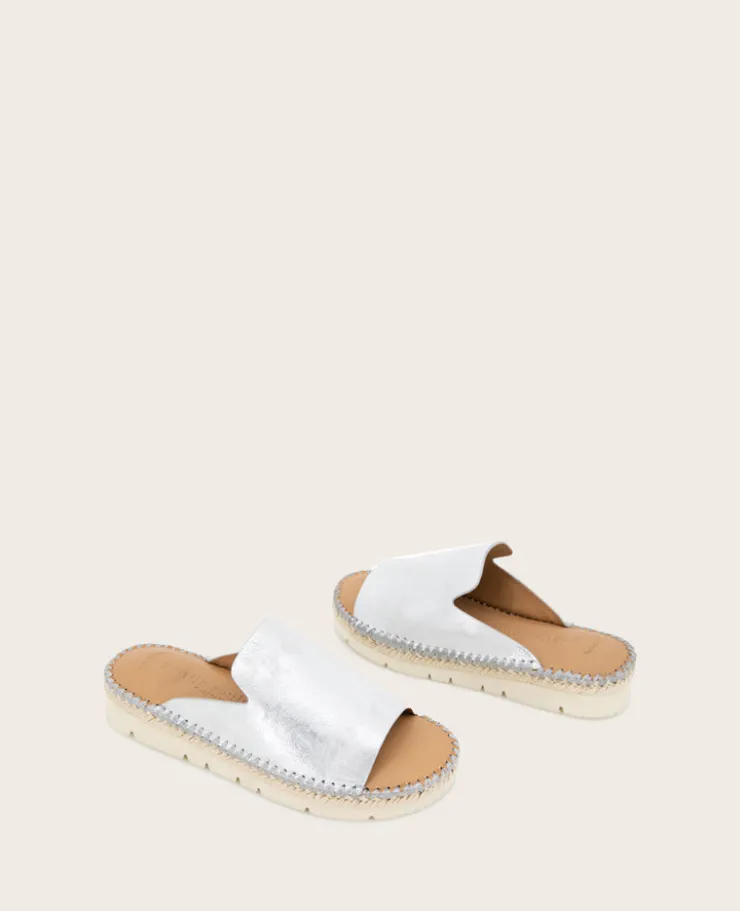 GENTLE SOULS - Leilani Metallic Platform Slip On Sandal>Kenneth Cole