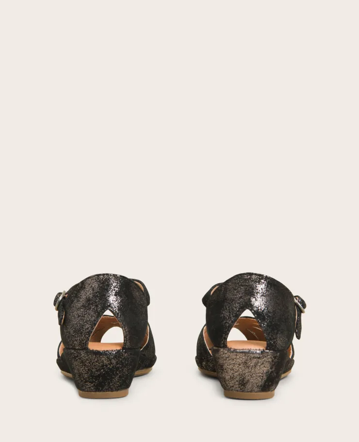 GENTLE SOULS - Lily Moon Ankle Strap Sandal>Kenneth Cole Sale