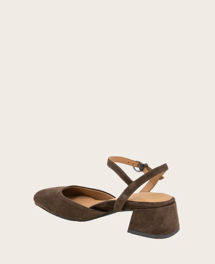 GENTLE SOULS - Lucinda Suede Closed Toe Strap Sandal>Kenneth Cole Outlet
