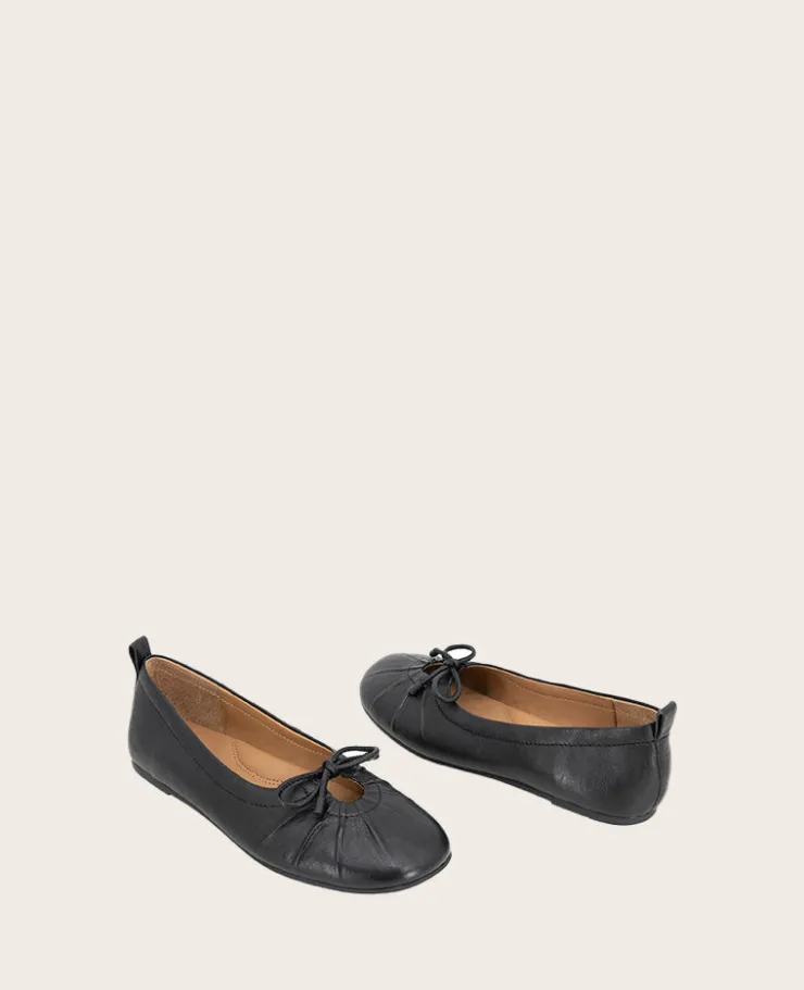 GENTLE SOULS - Marilyn Leather Pleated Ballet Flat>Kenneth Cole
