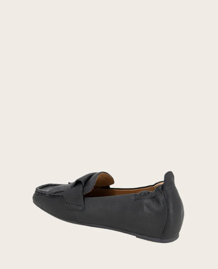 GENTLE SOULS - Scotty Tassel Leather Loafer>Kenneth Cole Outlet