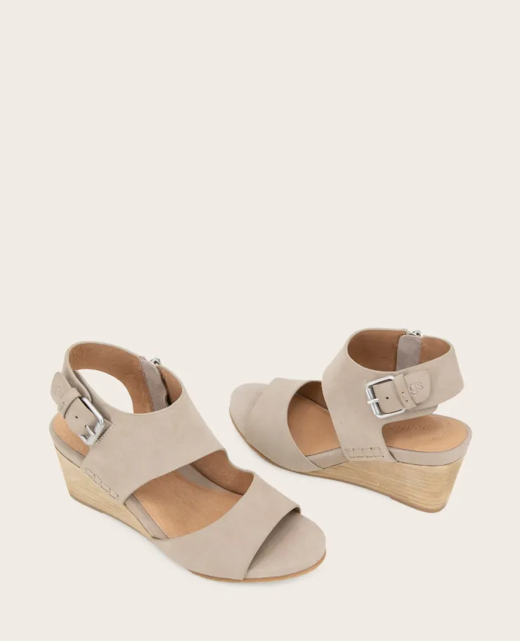 GENTLE SOULS - Tilly Nubuck Wedge Sandal>Kenneth Cole Online