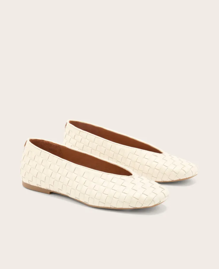 GENTLE SOULS - Willow Woven Leather Flat>Kenneth Cole Clearance