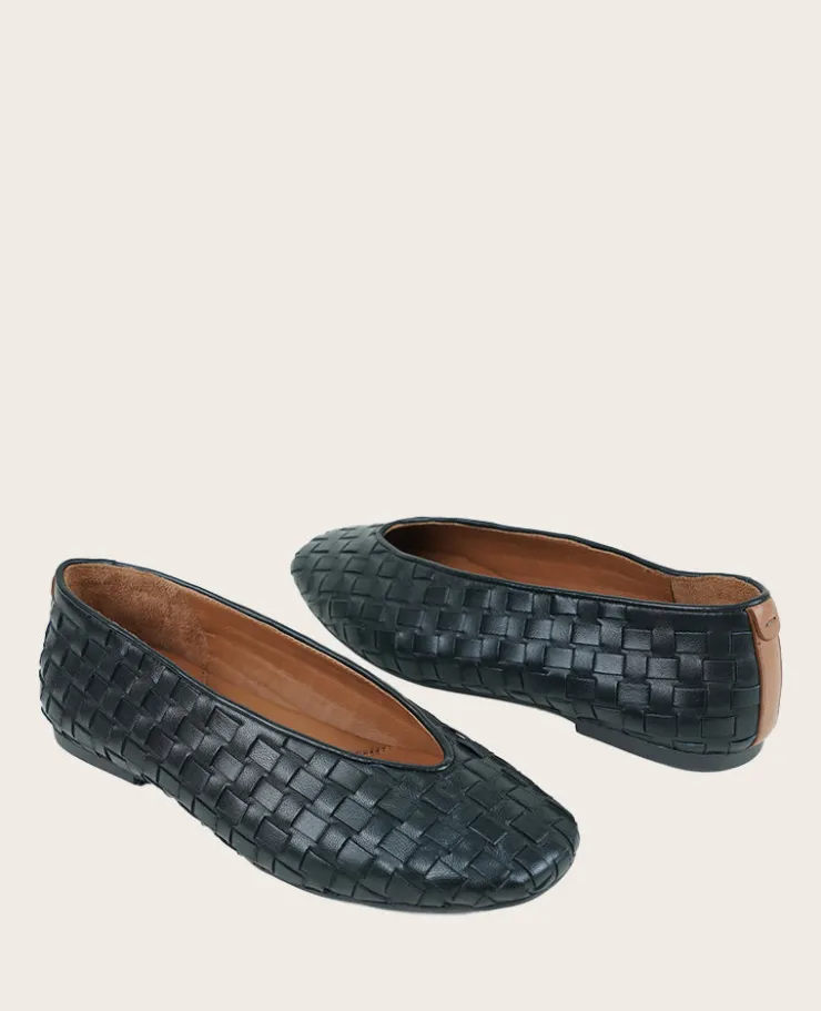 GENTLE SOULS - Willow Woven Leather Flat>Kenneth Cole Hot