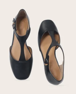 GENTLE SOULS - Wyatt Leather T-Strap Flat><noscript><img width=