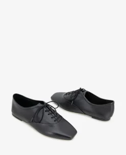 Justice Box Toe Lace Up Flat><noscript><img width=