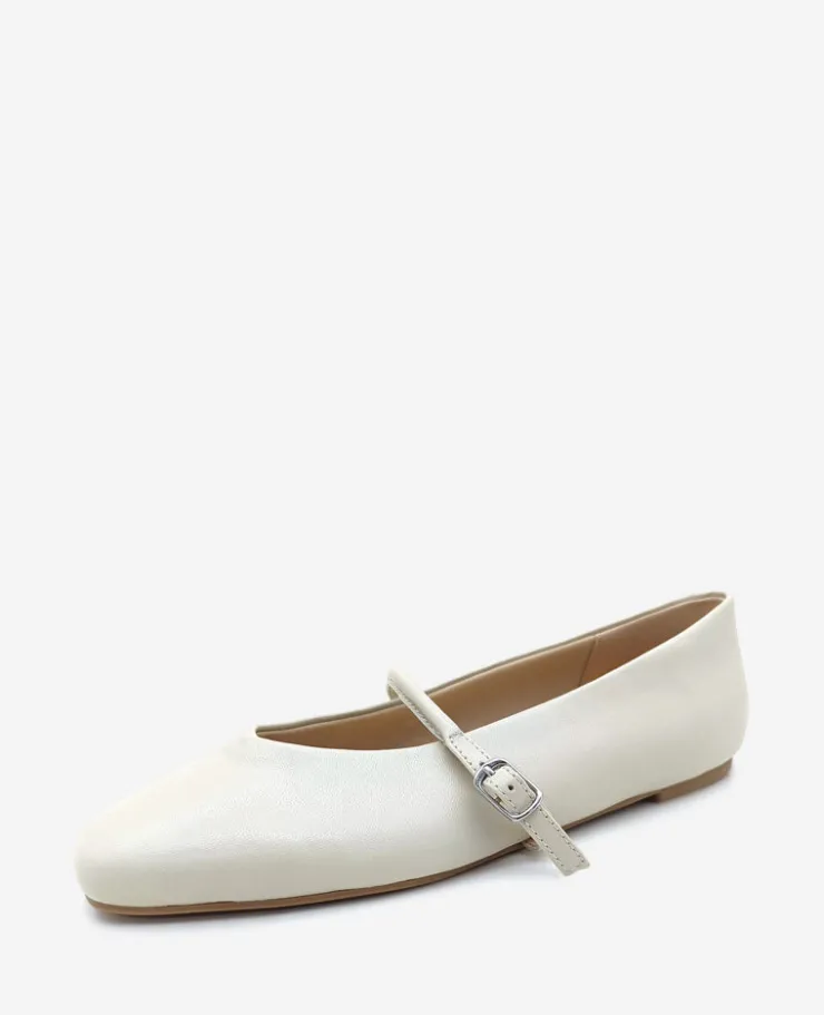 Magnolia Leather Ballet Flat>Kenneth Cole Hot