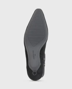 Meridith Stretch Boot><noscript><img width=