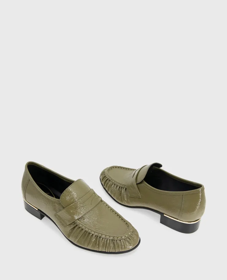 Reece Crinkle Patent Penny Loafer>Kenneth Cole Online