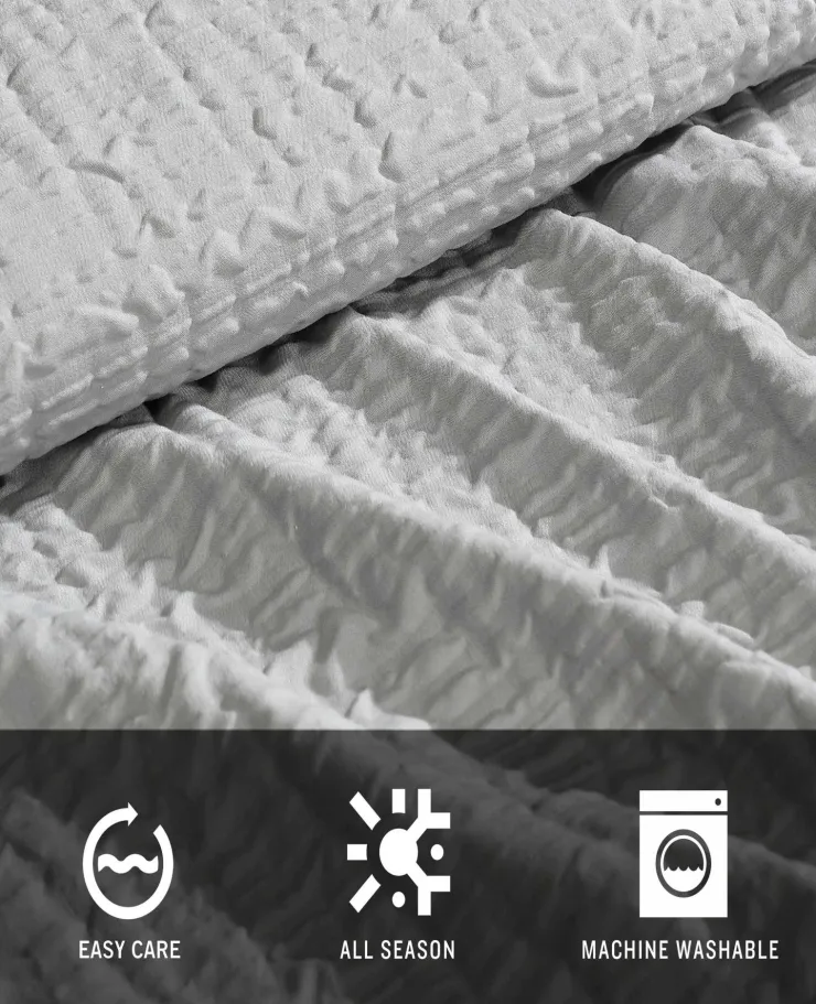 Serenity Wavy Lines Comforter Set>Kenneth Cole Best