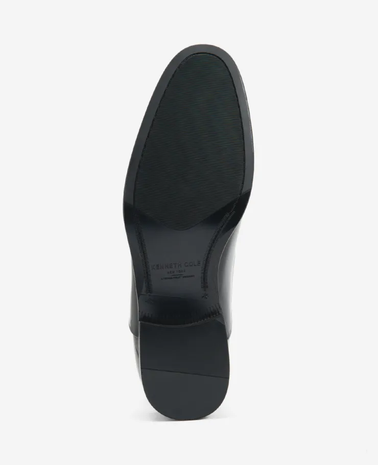 Site Exclusive! Tully Patent Leather Cap Toe>Kenneth Cole