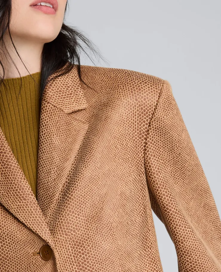 Snake Embossed Three Button Contoured Jacket>Kenneth Cole